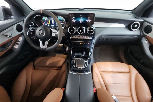 2021 Mercedes-Benz GLC с пробегом 65 978 км