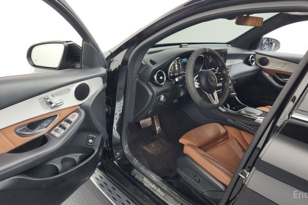 2021 Mercedes-Benz GLC с пробегом 65 978 км