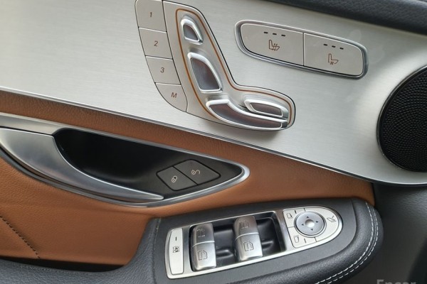 2022 Mercedes-Benz GLC с пробегом 54 897 км