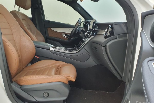 2022 Mercedes-Benz GLC с пробегом 54 897 км