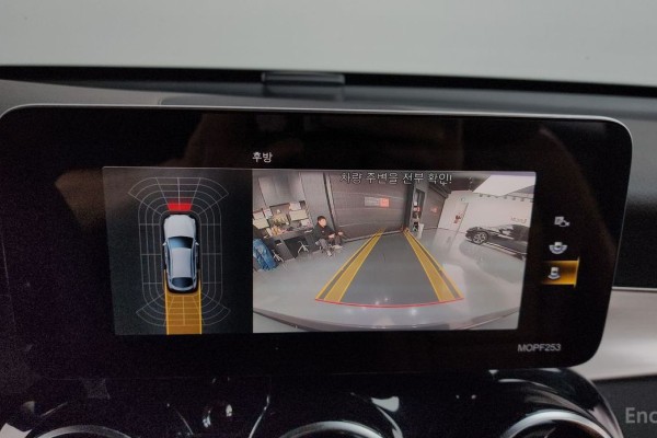 2021 Mercedes-Benz GLC с пробегом 65 978 км