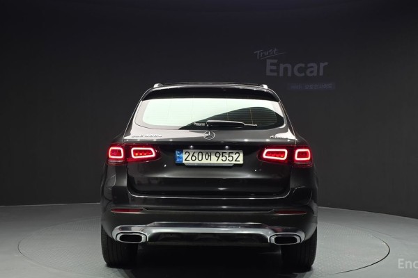 2021 Mercedes-Benz GLC с пробегом 127 648 км