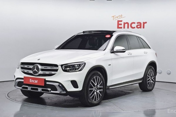 2021 Mercedes-Benz GLC с пробегом 69 674 км