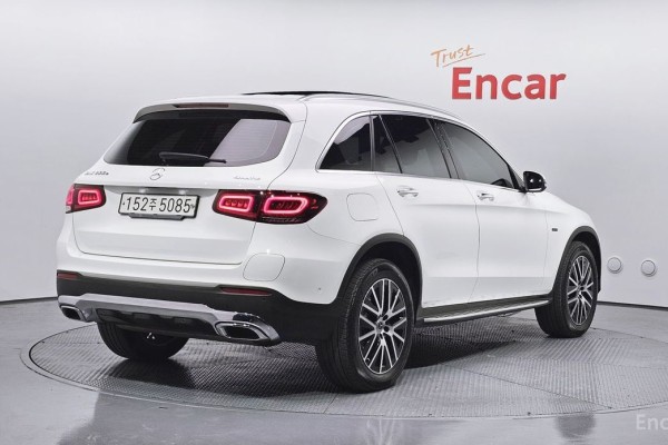 2021 Mercedes-Benz GLC с пробегом 69 674 км