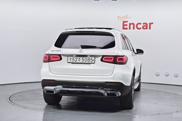 2021 Mercedes-Benz GLC с пробегом 69 674 км