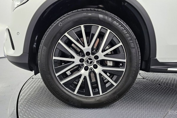 2021 Mercedes-Benz GLC с пробегом 69 674 км