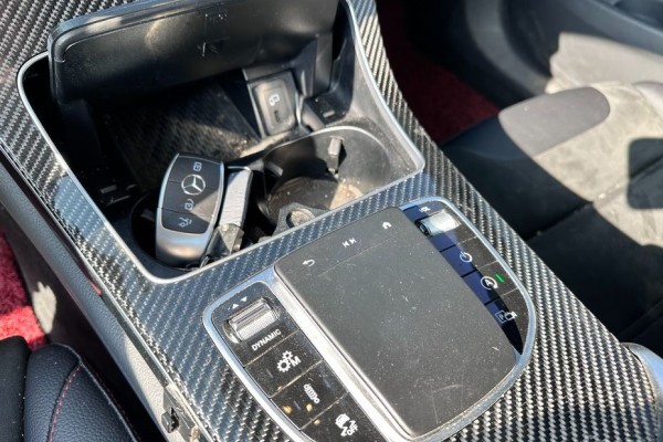 2021 Mercedes-Benz GLC с пробегом 53 241 км