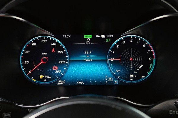 2021 Mercedes-Benz GLC с пробегом 69 674 км