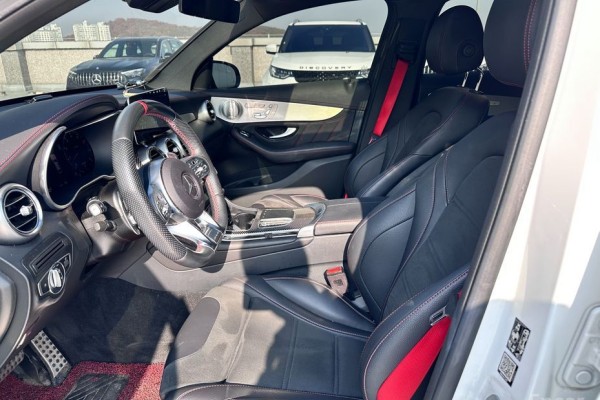 2021 Mercedes-Benz GLC с пробегом 53 241 км