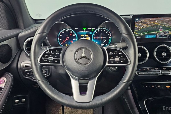 2021 Mercedes-Benz GLC с пробегом 69 674 км