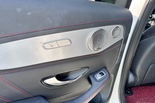 2021 Mercedes-Benz GLC с пробегом 53 241 км