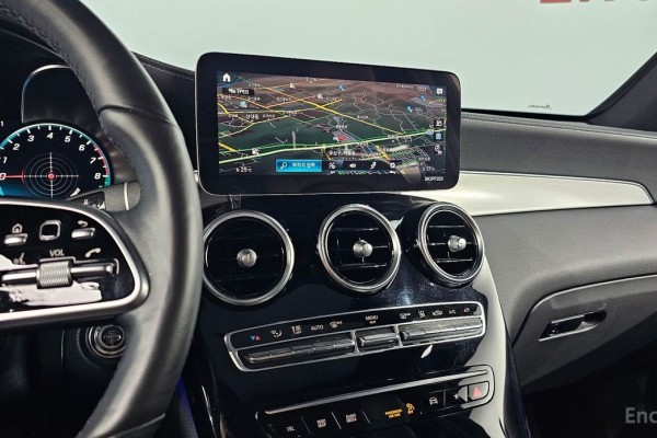 2021 Mercedes-Benz GLC с пробегом 69 674 км