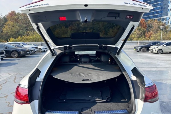 2021 Mercedes-Benz GLC с пробегом 53 241 км