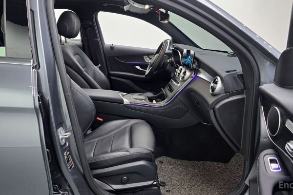 2021 Mercedes-Benz GLC с пробегом 50 023 км