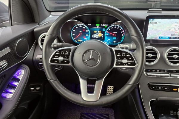 2021 Mercedes-Benz GLC с пробегом 50 023 км