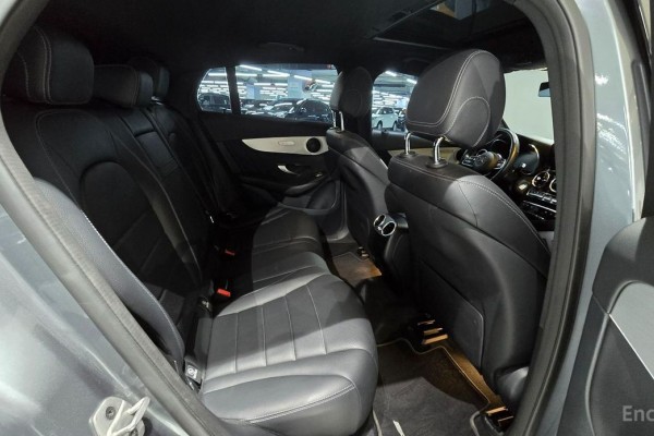 2021 Mercedes-Benz GLC с пробегом 92 757 км