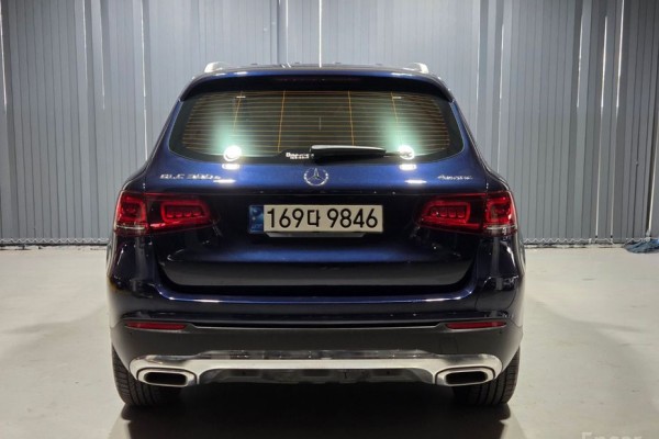 2021 Mercedes-Benz GLC с пробегом 61 872 км