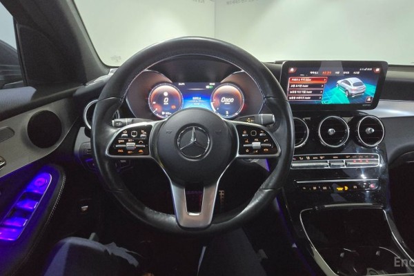 2021 Mercedes-Benz GLC с пробегом 92 757 км