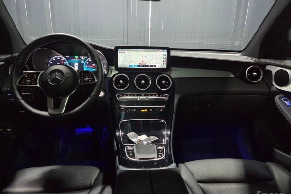 2021 Mercedes-Benz GLC с пробегом 61 872 км