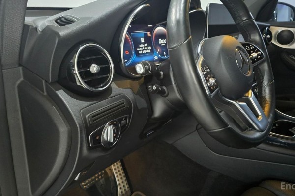 2021 Mercedes-Benz GLC с пробегом 92 757 км