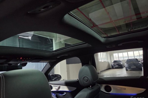 2021 Mercedes-Benz GLC с пробегом 61 872 км