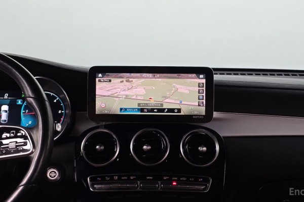 2021 Mercedes-Benz GLC с пробегом 132 273 км