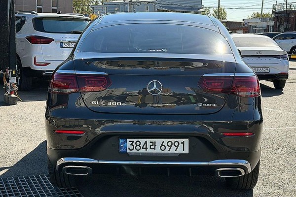 2021 Mercedes-Benz GLC с пробегом 40 957 км