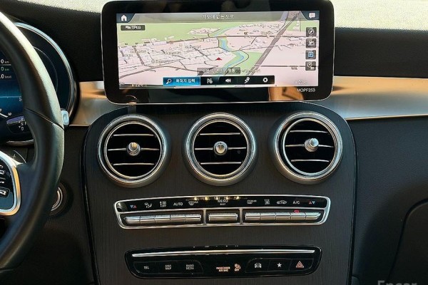 2021 Mercedes-Benz GLC с пробегом 40 957 км