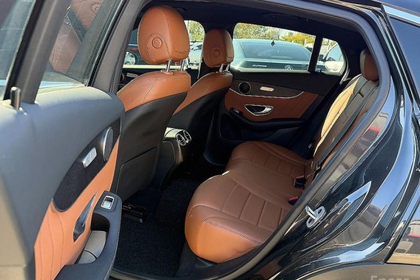 2021 Mercedes-Benz GLC с пробегом 40 957 км