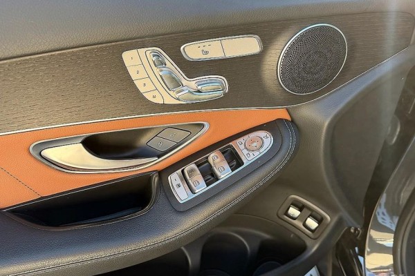 2021 Mercedes-Benz GLC с пробегом 40 957 км