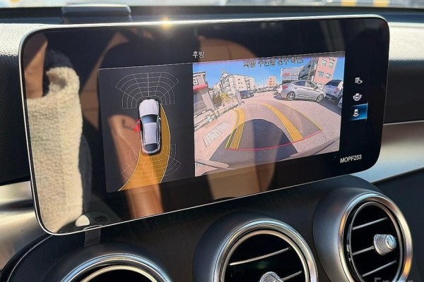 2021 Mercedes-Benz GLC с пробегом 40 957 км