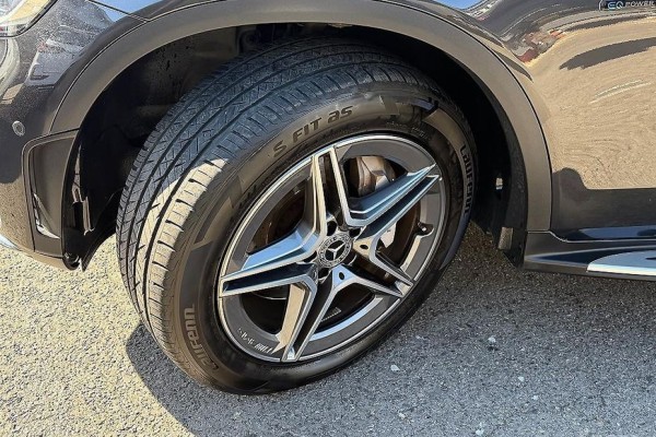 2021 Mercedes-Benz GLC с пробегом 40 957 км