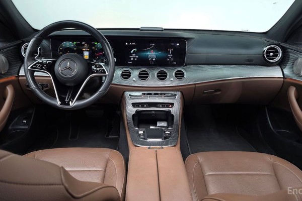 2022 Mercedes-Benz E-Класс с пробегом 53 272 км