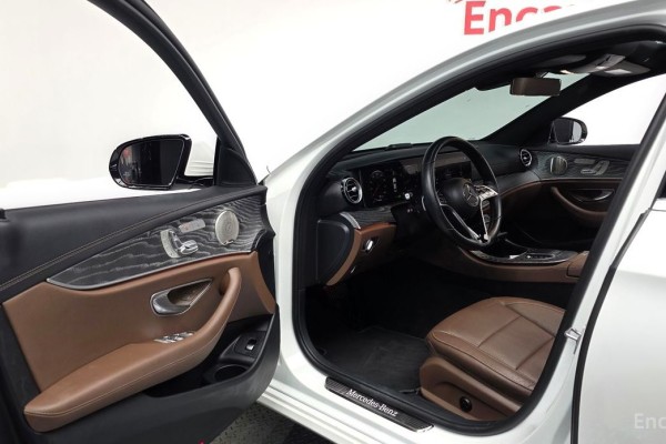 2022 Mercedes-Benz E-Класс с пробегом 53 272 км