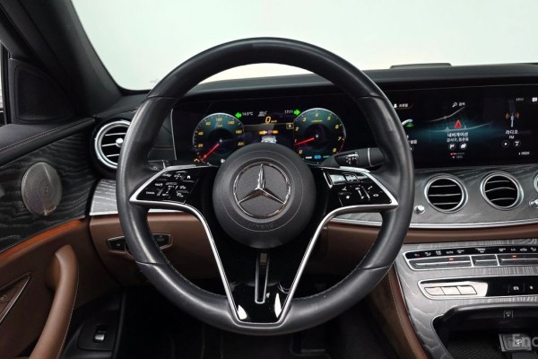 2022 Mercedes-Benz E-Класс с пробегом 53 272 км