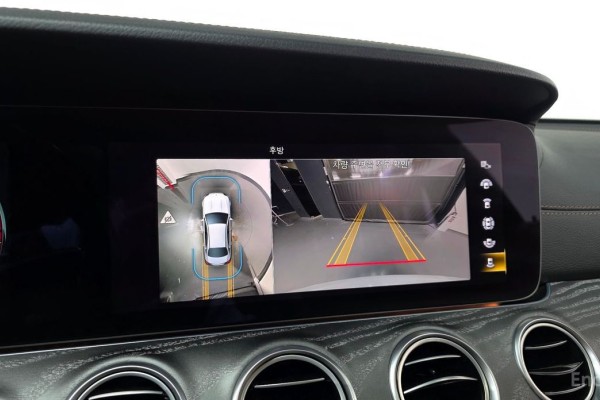 2022 Mercedes-Benz E-Класс с пробегом 53 272 км