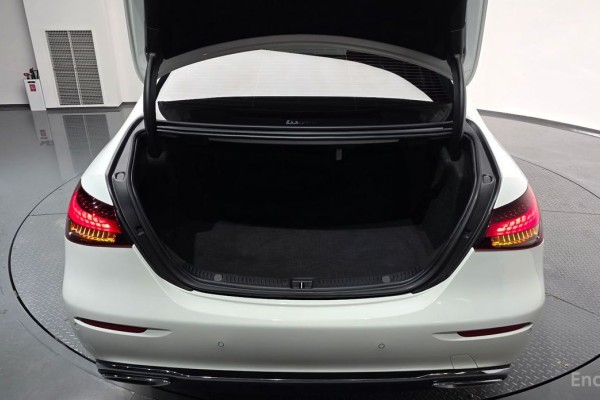 2022 Mercedes-Benz E-Класс с пробегом 53 272 км