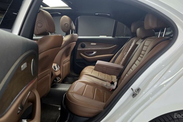 2022 Mercedes-Benz E-Класс с пробегом 54 532 км