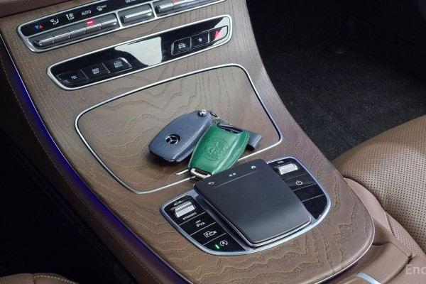 2022 Mercedes-Benz E-Класс с пробегом 54 532 км