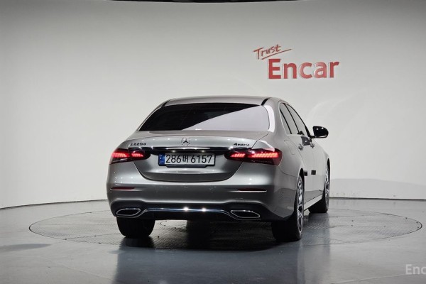 2022 Mercedes-Benz E-Класс с пробегом 119 915 км