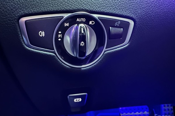 2022 Mercedes-Benz E-Класс с пробегом 53 460 км