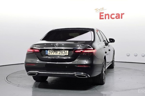 2021 Mercedes-Benz E-Класс с пробегом 124 411 км