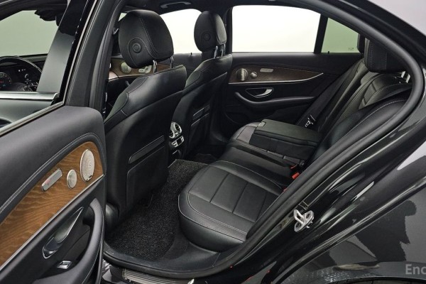 2021 Mercedes-Benz E-Класс с пробегом 124 411 км