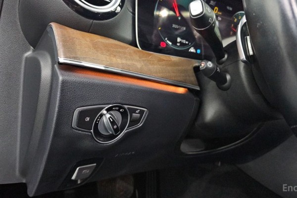 2021 Mercedes-Benz E-Класс с пробегом 124 411 км