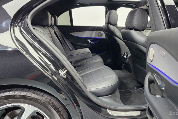 2021 Mercedes-Benz E-Класс с пробегом 61 017 км