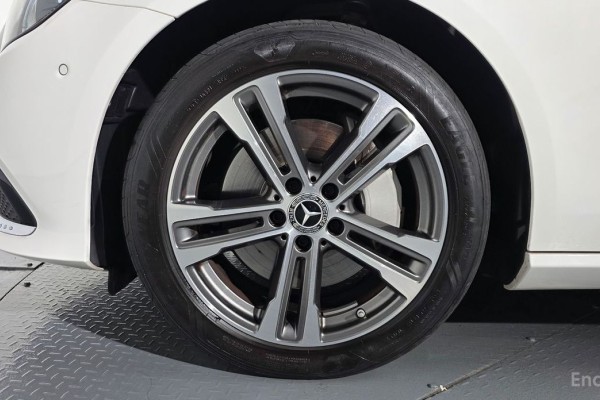 2022 Mercedes-Benz E-Класс с пробегом 60 187 км