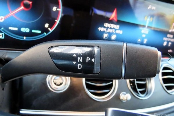 2022 Mercedes-Benz E-Класс с пробегом 91 529 км