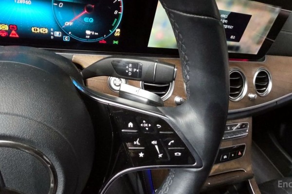 2022 Mercedes-Benz E-Класс с пробегом 128 960 км