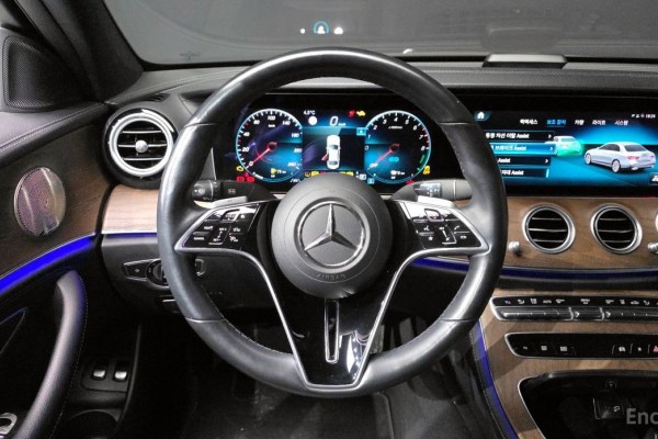 2022 Mercedes-Benz E-Класс с пробегом 128 960 км