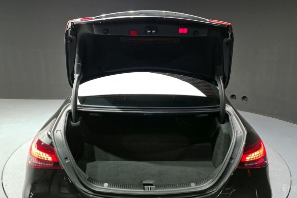 2022 Mercedes-Benz E-Класс с пробегом 128 960 км